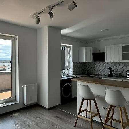 Seville Cu Terasa & La Munte Appartement *