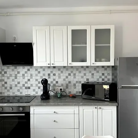 Seville Cu Terasa & La Munte Appartement