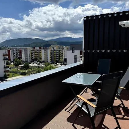 Apartament Seville Cu Terasa & La Munte *