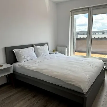 Seville Cu Terasa & La Munte Apartmán *