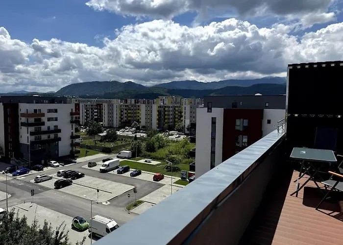 Apartment Seville Cu Terasa & La Munte *