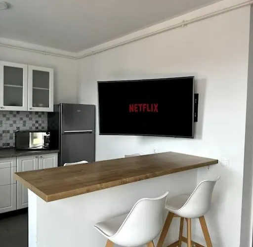 Apartment Seville Cu Terasa & La Munte Brasov