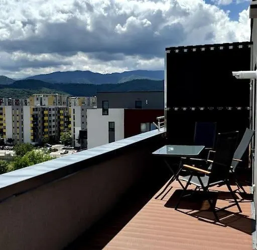 Seville Cu Terasa & La Munte Brasov